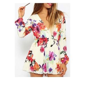 Choies Floral V-Neck Lace Hem Romper Size Small
